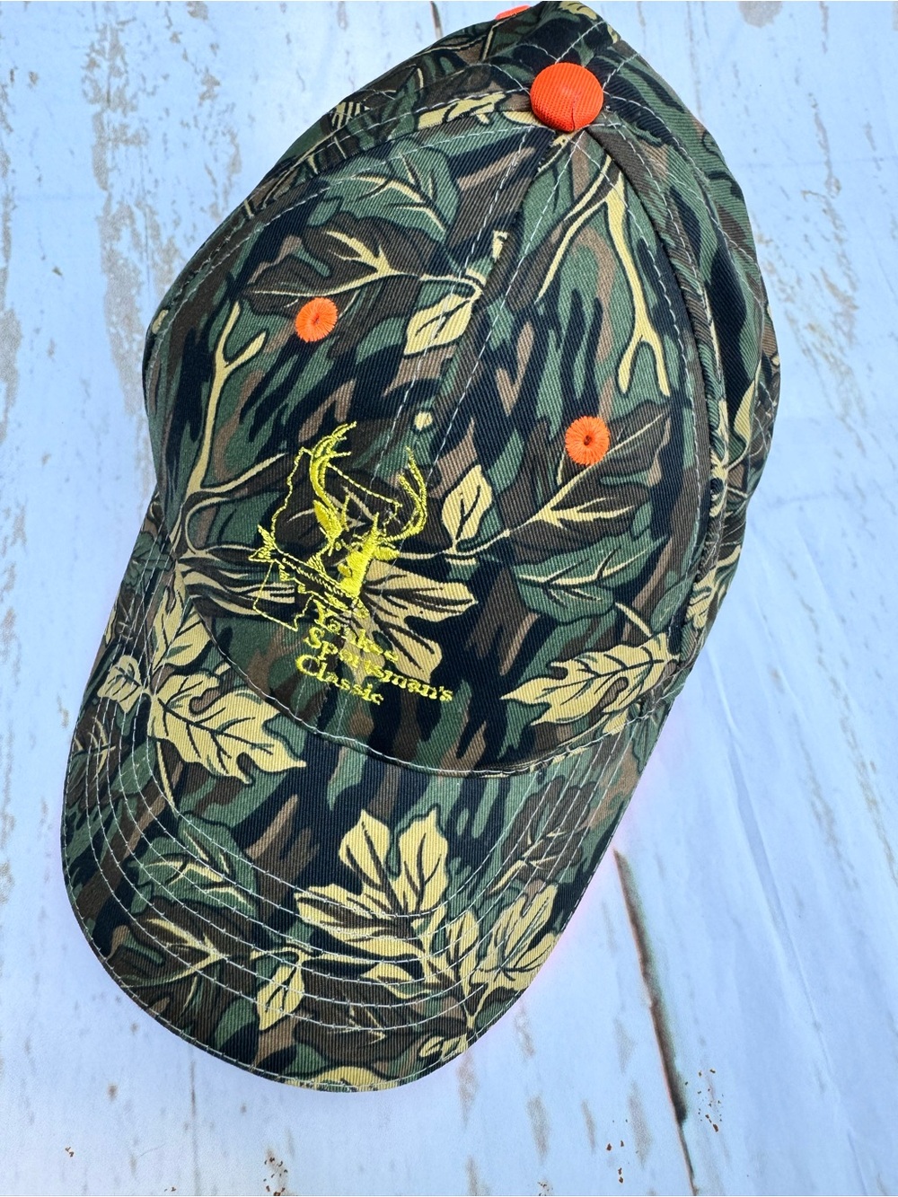 Yankee Sportmans Classic Baseball Cap with Yellow Embroidered Deer - Men Accesso